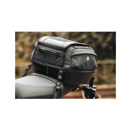 bolsa trasera negra legend gear lr4 18-25 l