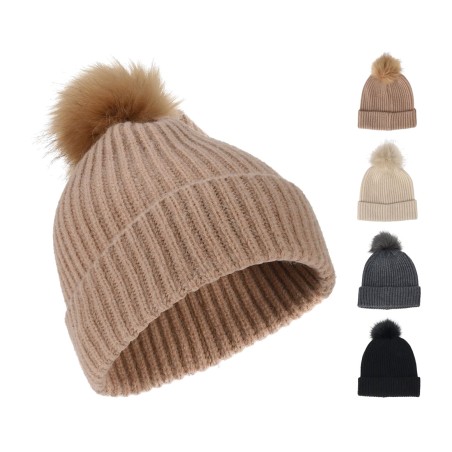 bonnet en maille avec pompon