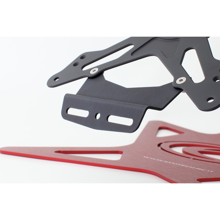 EVOTECH Kit accesorios porta matrícula 30º KIT-ELT-2