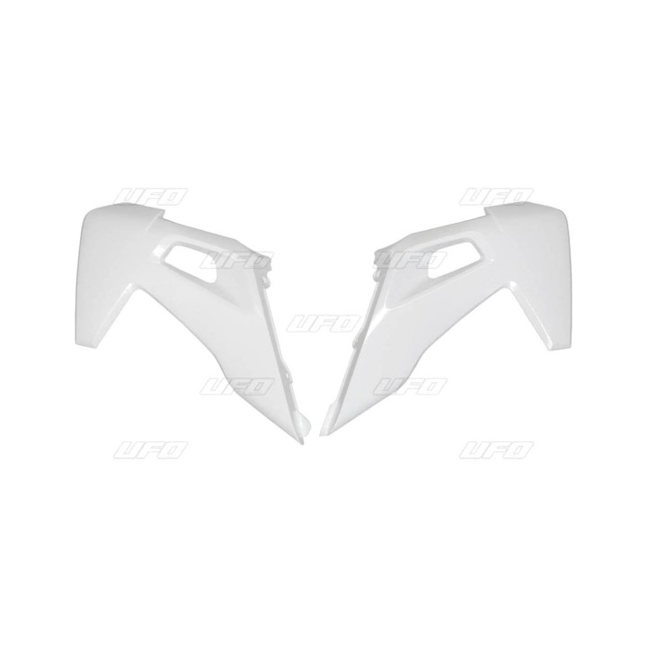 Radiator side panels