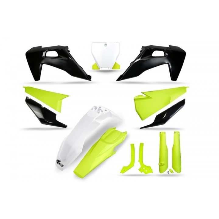 UFO Complete Plastic Kit 1103958VAR