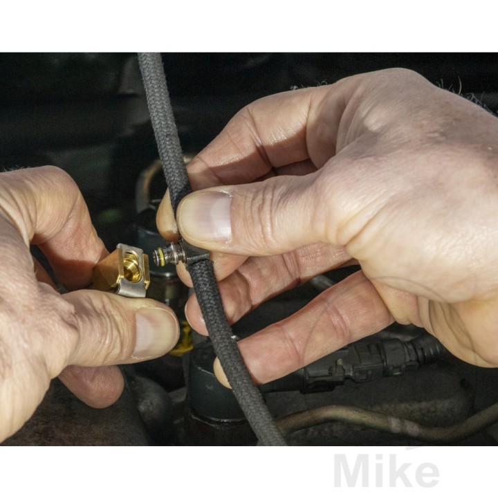 Injector pressure test device 614.33.55
