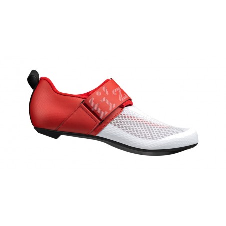 zapatillas para triatlón y contrarreloj con diseño aerodinámico transiro hydra