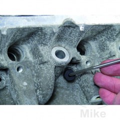 Extraction kit for glow plug tips 614.67.83