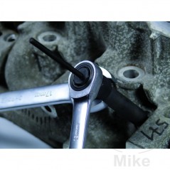 Extraction kit for glow plug tips 614.67.83