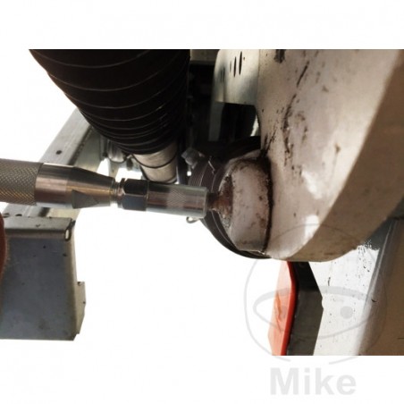 Impact cleaning press for grease fittings 648.00.09