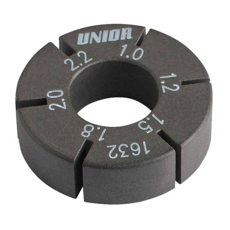 Flat spoke wrench