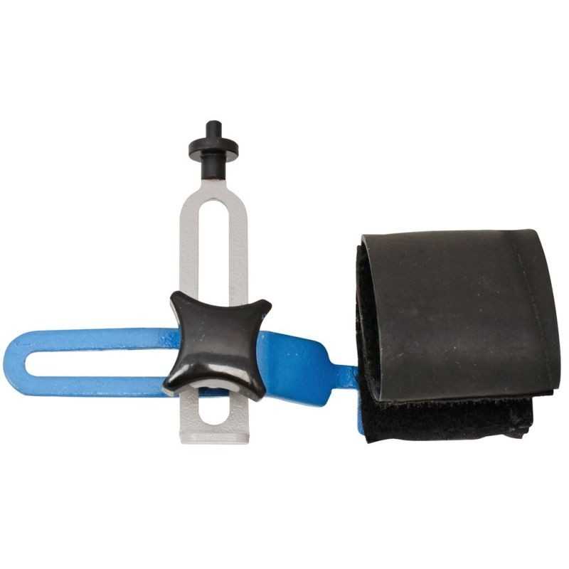 Bicycle wheel centering tool