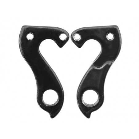 Derailleur hanger