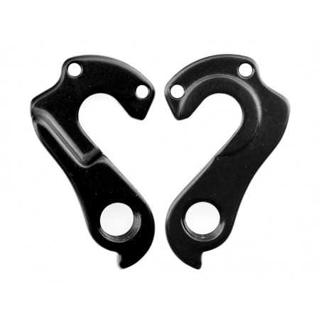 Derailleur hanger 