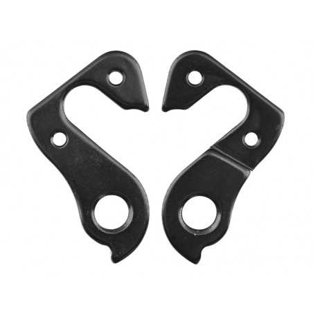 Derailleur hanger 
