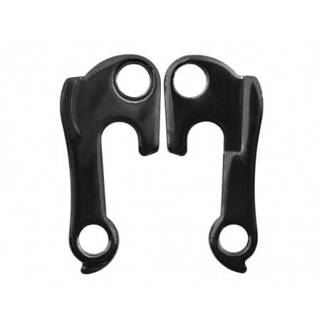 Derailleur hanger 