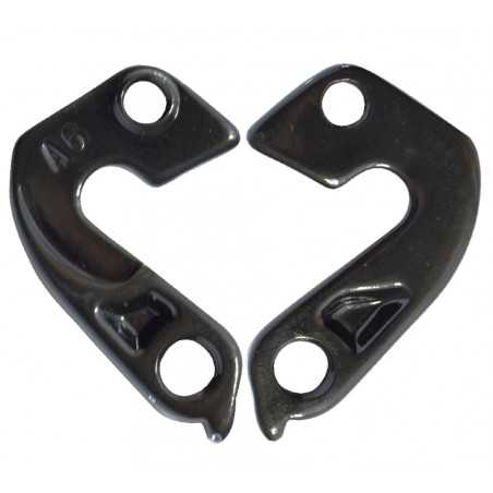 Derailleur hanger 
