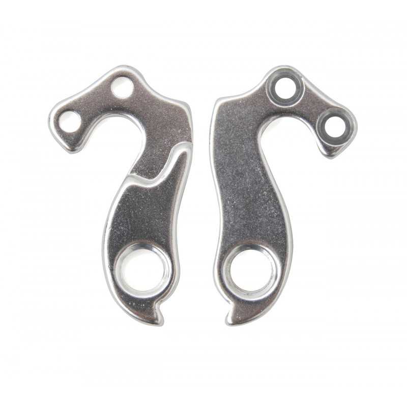 Derailleur hanger 