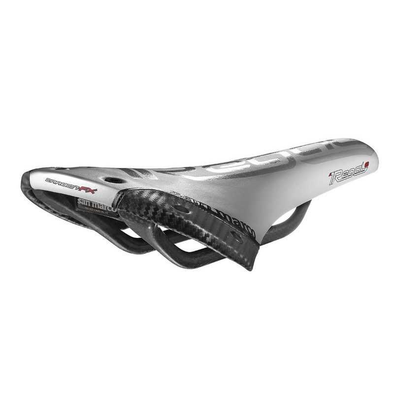 Saddle  regale carbon fx