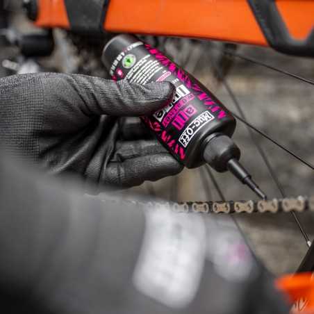MUC-OFF Aceitera lubricante cadena clima seco/humedo 120 ML (ALL WEATHER LUBE) 722341