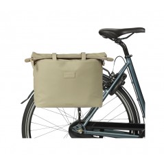BASIL Bolsa para bicicleta con ganchos poliéster impermeable MANHATTAN 12L (38X12X30 CM) COMMUTER HOOK-ON 725854