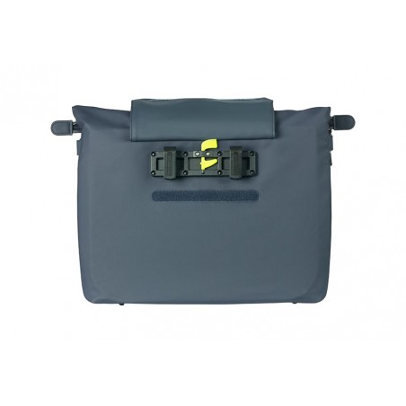BASIL Bolsa para bicicleta con ganchos poliéster impermeable MANHATTAN 12L MARINO (38X12X30 CM) COMMUTER HOOK-ON 725855