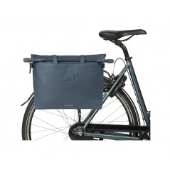 BASIL Bicycle bag with hooks, waterproof polyester MANHATTAN 12L MARINO (38X12X30 CM) COMMUTER HOOK-ON 725855