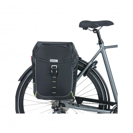 BASIL Alforjas traseras impermeables para bicicleta con sistema universal MILES 34L (13X26X35 CM) MIK 2.0 BRIDGE 727030