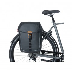 BASIL Alforjas traseras impermeables para bicicleta con sistema MILES TARPAULIN 34L C/REF (13X25X37 CM) MIK 2.0 727050
