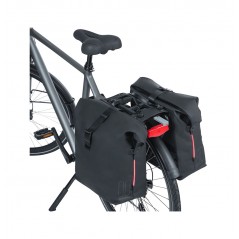 BASIL Alforjas traseras impermeables para bicicleta con placa SOHO 41L (15X31X38 CM) MIK 2.0 NORDLICHT 727052
