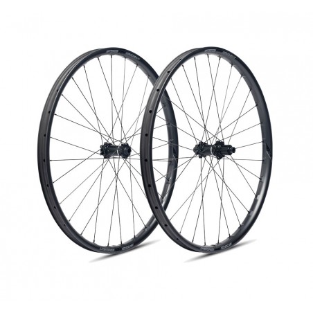 FSA Juego de ruedas montaña para bicicletas con disco seis agujeros GRADIENT I30 148 29" BOOST SHIMANO 12V CARBONO TUBELESS READ