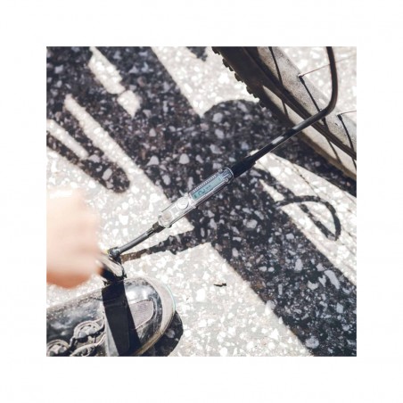 LEZYNE Bomba de mano tipo taller con manómetro digital para alta presión MICRO FLOOR DRIVE HPG 300MM - 160 PSI 4712805989263