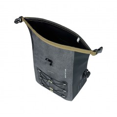 BASIL Waterproof bag with hooks, canvas/polyester NAVIGATOR STORM M MIK 12-15L (25X14X36 CM) 728924