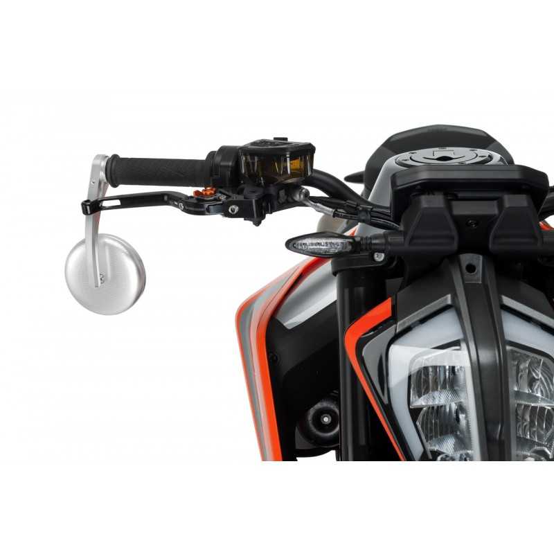 Indistinct side mirror  GRAN TRACKER