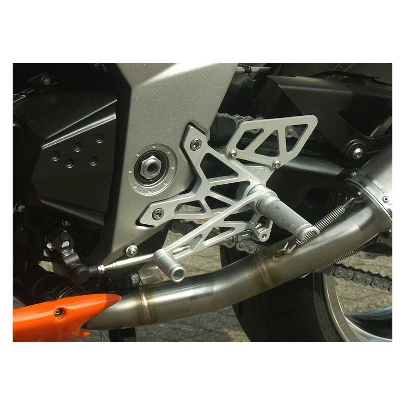 Retracted footpegs  0K124