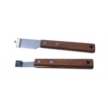 Scraper, sealants and mastics in the crankcase of the motor a 15mm