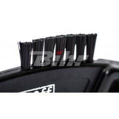 MUC-OFF Cepillo Claw Brush 204 para una limpieza perfecta de la cadena y transmisión 93083