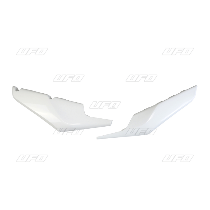 Lower side panels