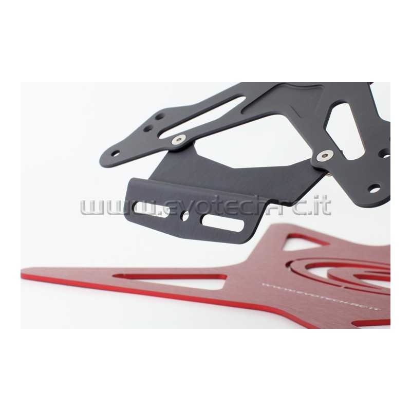 EVOTECH Supporto catadiottro portatarga con inclinazione 30° ELT-010