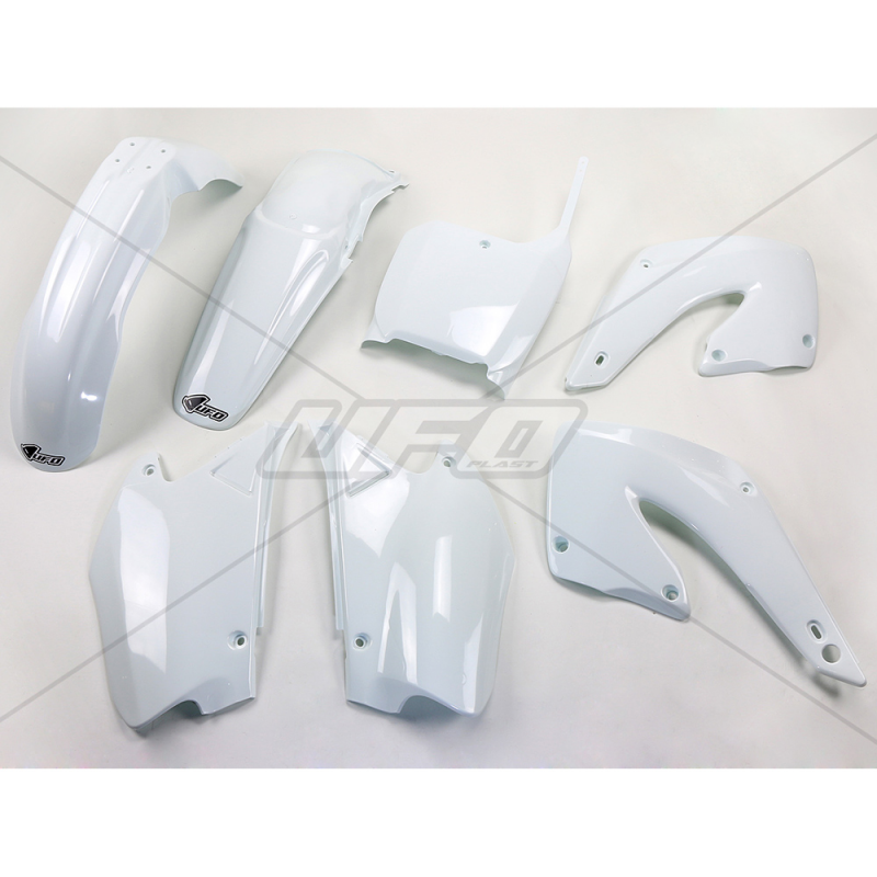 Complete plastic kit White Color