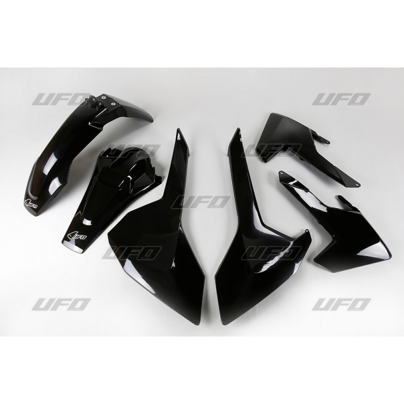 Complete black plastic kit HUKIT618-001