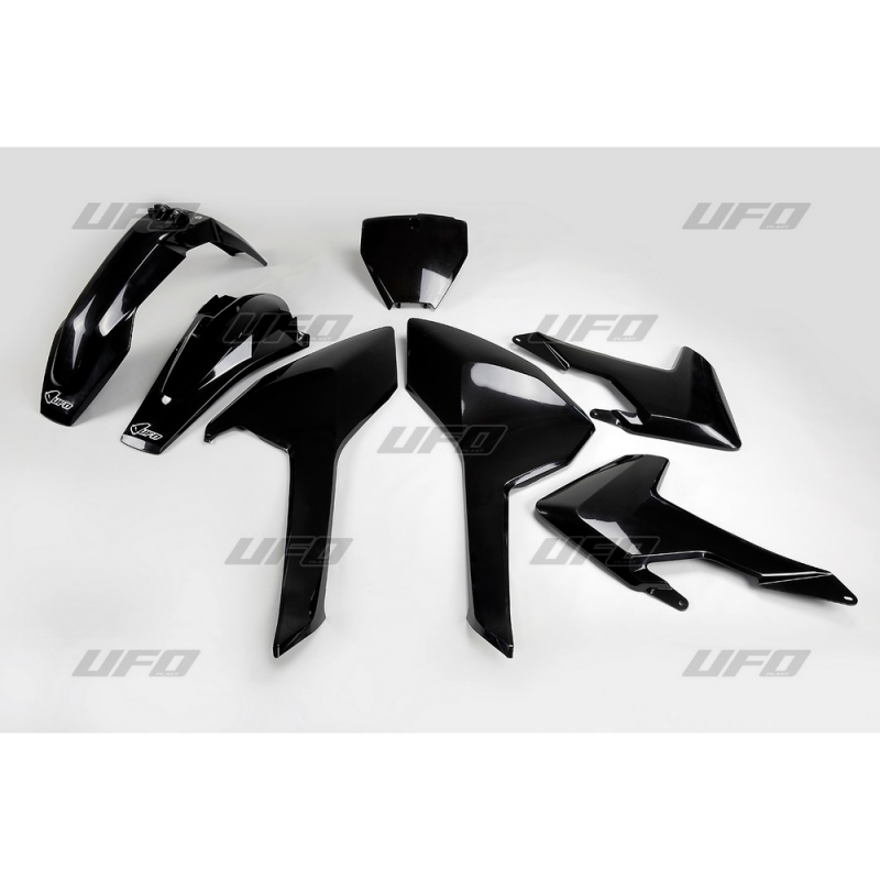 Complete black plastic kit HUKIT616-001