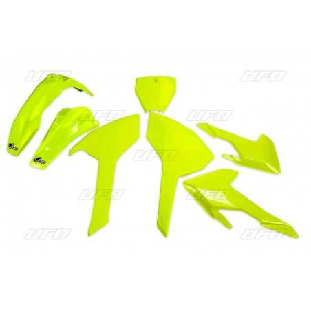 RADIATOR SIDE PLASTICS