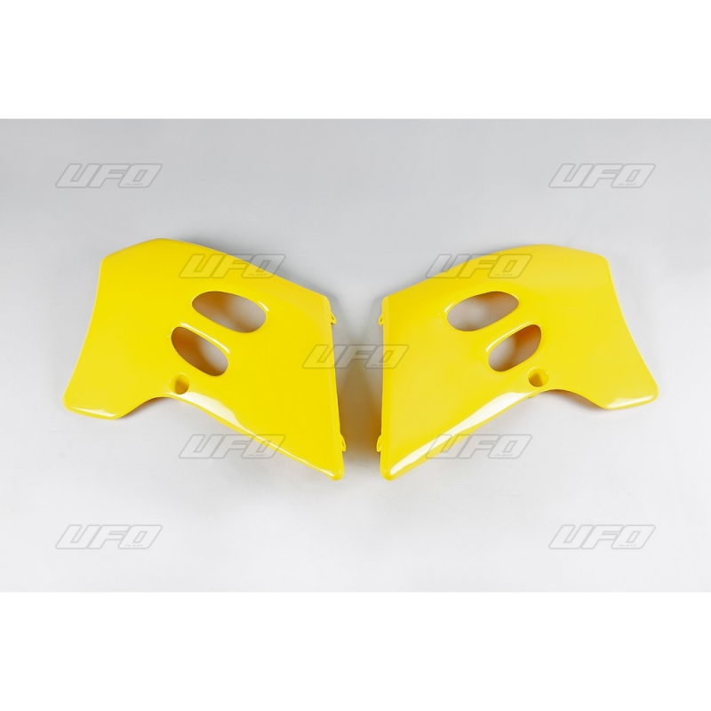 Radiator side plastics SU02945-101