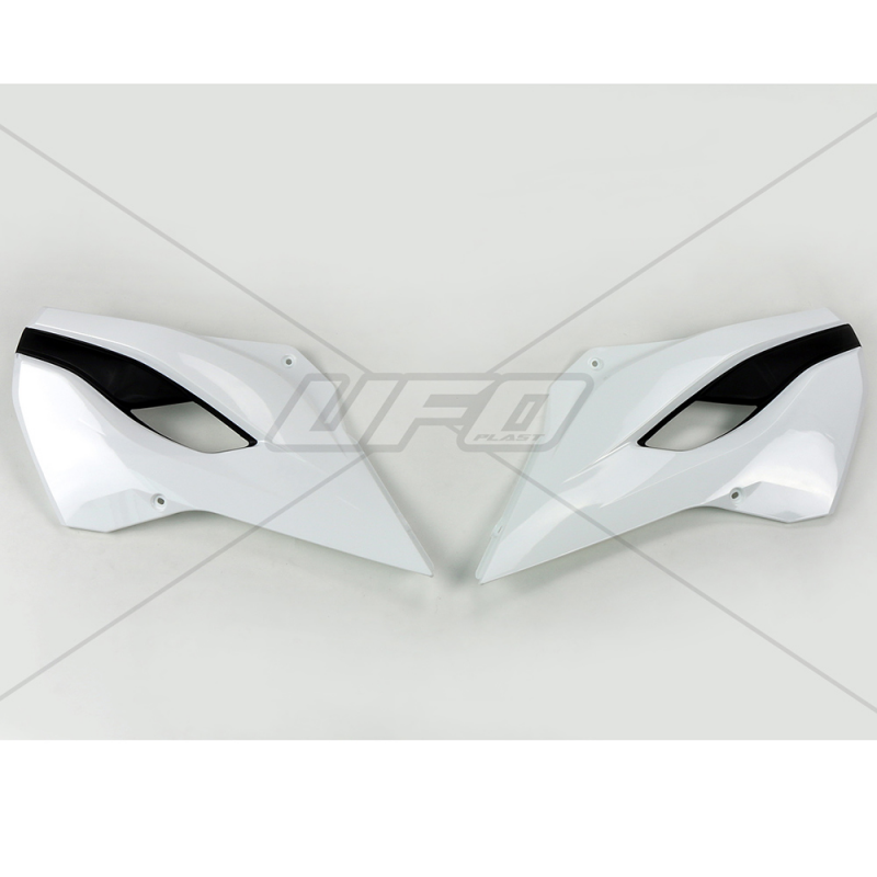 Radiator side plastic HU03353 White Color