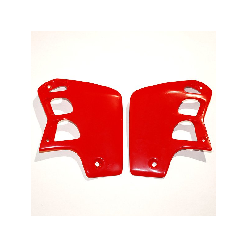 Radiator side plastic HO02620-070 Color Red