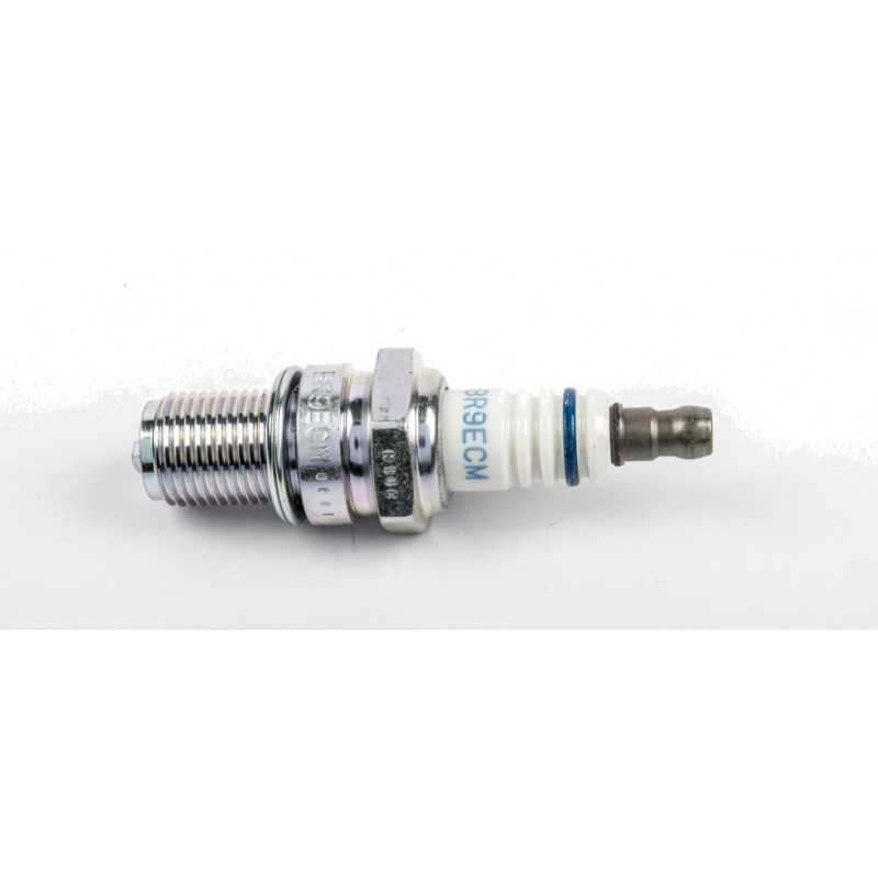 NGK Bujía BR9ECM para mayor potencia y rendimiento del motor