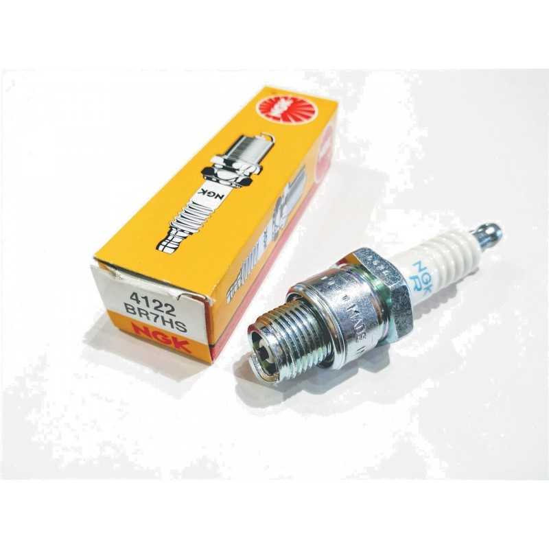 NGK Bujía con terminal extraíble BR7HS para mejor rendimiento y menos polución en carretera