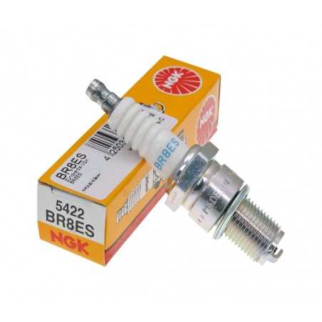 bougie ngk br8es avec borne amovible pour une puissance d'allumage accrue