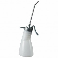 PRESSOL Aceitera de plastico 200 ML 893002