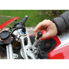 LAMPA Fijacion soporte teléfono movil para tubo de direccion moto OPTI-LINE 15-17 2 MM LAM90457