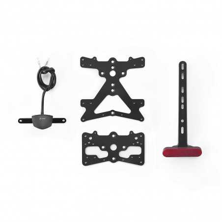 RIZOMA Kit portamatricula FOX PT235