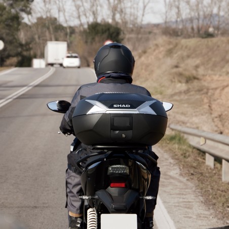 Motorcycle rear trunk