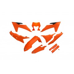 UFO KIT DE PLASTICA COMPLETO 1138440002VAR